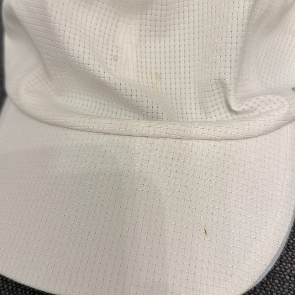 Lululemon Fast and Free Running Hat - Picture 6 of 7